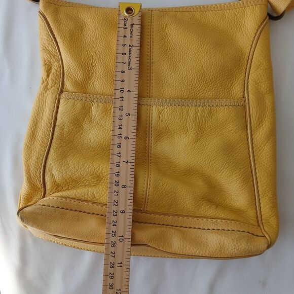 The Sak Leather Crossbody Purse Shoulder Bag Handbag Yellow Adjustable Strap - Picture 13 of 16